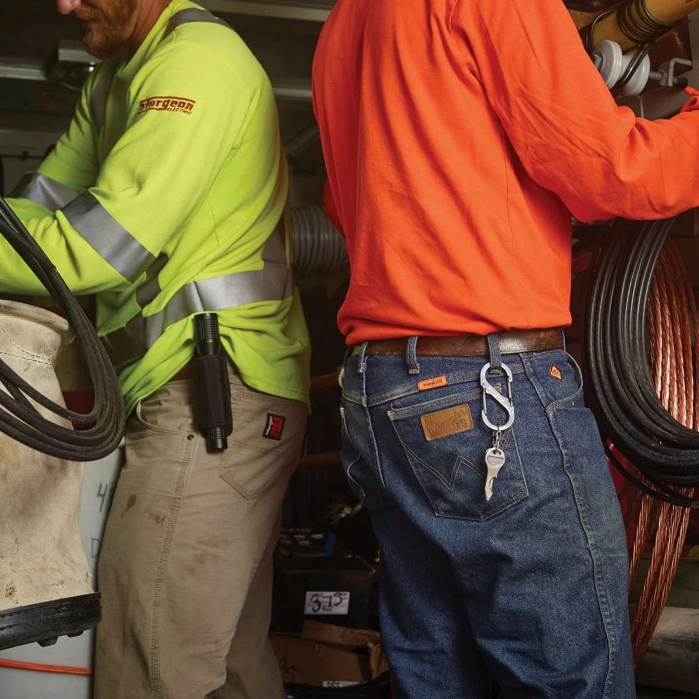 Nite Ize Carabiners 3.55-in Stainless Locking Oval Straight Gate Carabiner 8 Nite Ize Carabiners 3.55-in Stainless Locking Oval Straight Gate Carabiner - Image 8