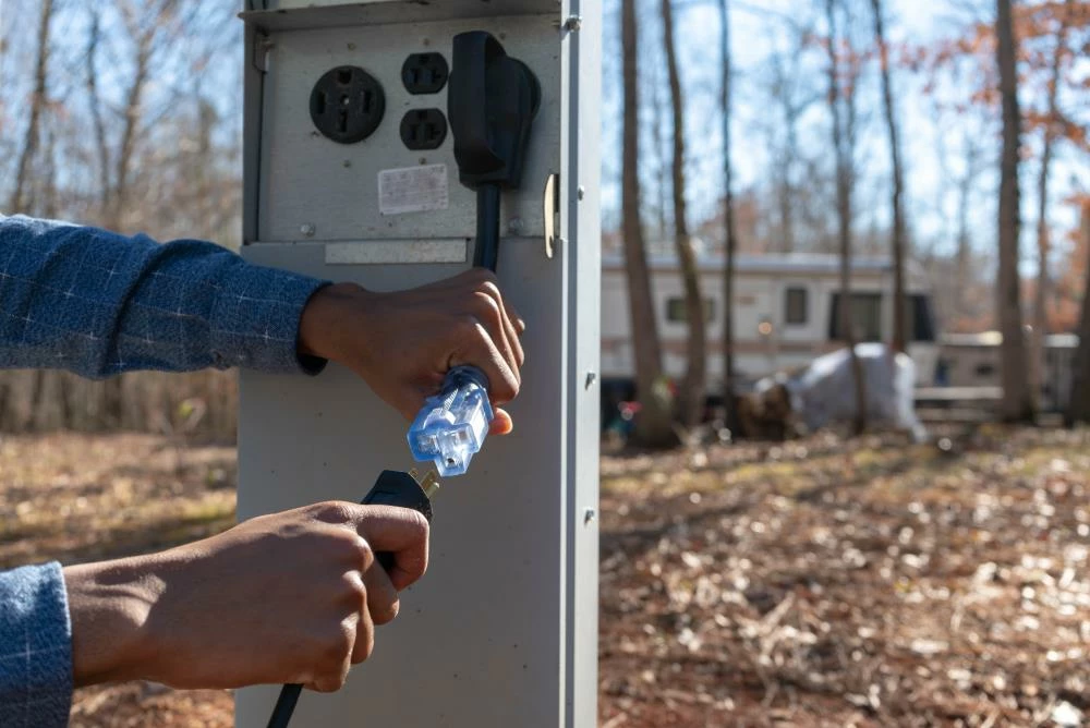 Southwire RV Accessories 10/3 1-ft 30Amp Male to 15Amp Female RV Adapter 2 Southwire RV Accessories 10/3 1-ft 30Amp Male to 15Amp Female RV Adapter - Image 2